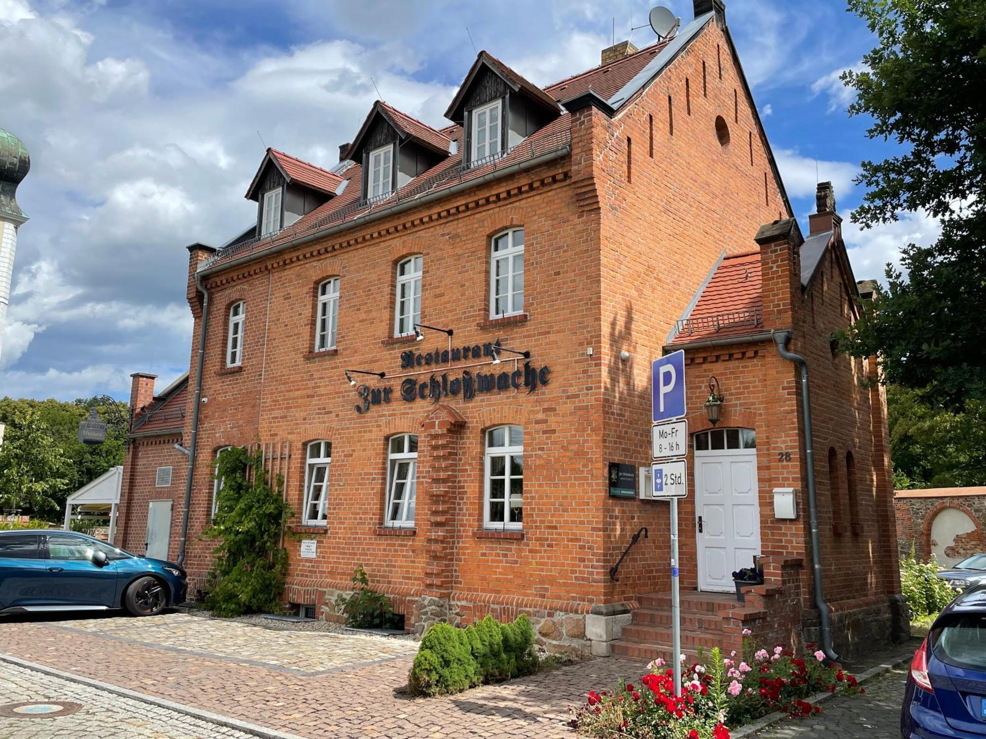 Appartments Zur Schlosswache Delitzsch Extérieur photo